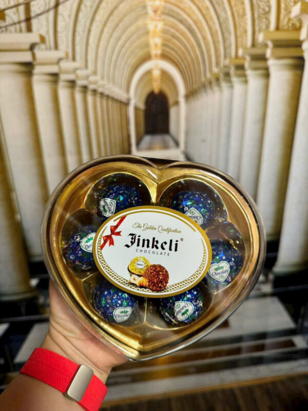 Socola Jinkeli hộp nhựa trái tim (6 viên) - Hình ảnh 2