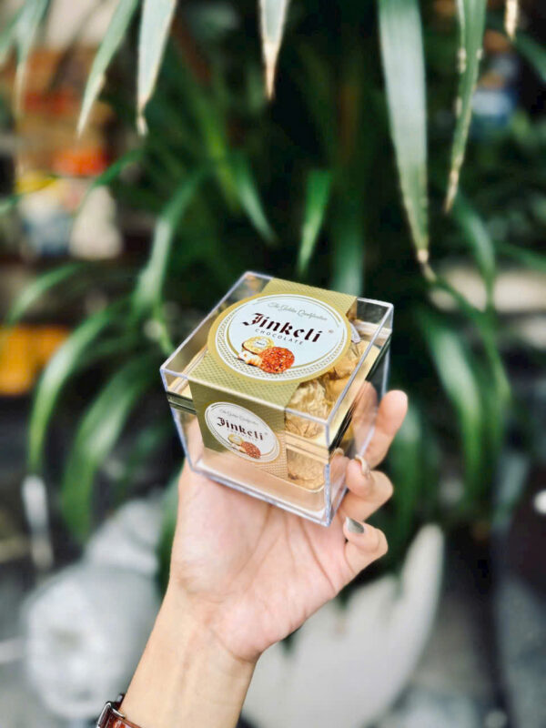 Socola Jinkeli hộp nhựa vuông (8 viên)