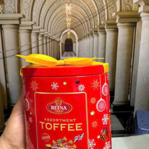 Kẹo bơ cứng hỗn hợp Reina Gold (Hộp thiếc đứng)